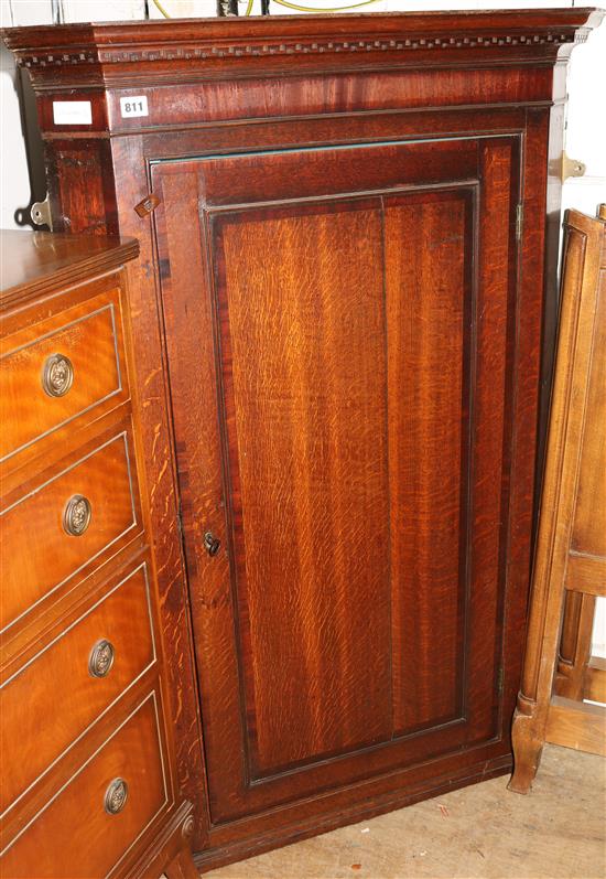 Oak hanging corner cupboard